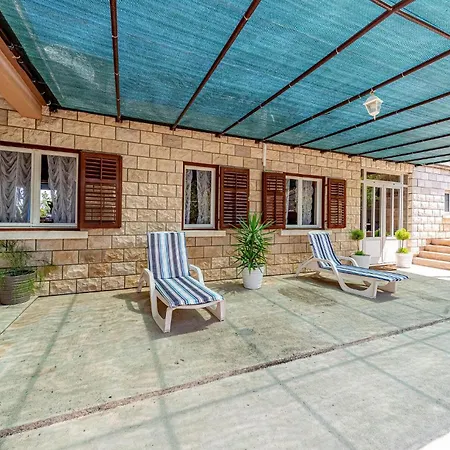 With Fireplace 06 Prigradica