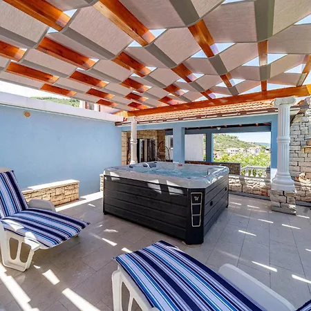Holiday Home Prigradica With Fireplace 06 Semesterbostad