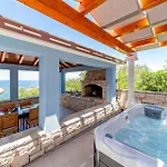 Vikendica Holiday Home Prigradica With Fireplace 06 *