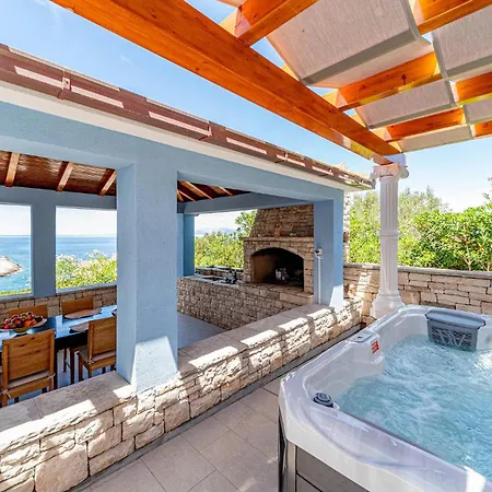 Casa de Férias With Fireplace 06 *