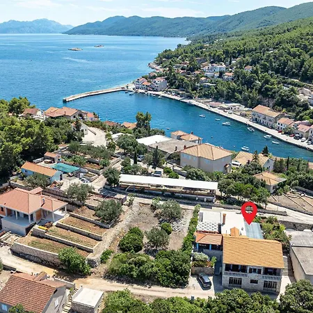 With Fireplace 06 Casa de Férias Prigradica